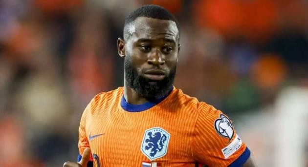 Geertruida có cơ hội tái hợp với HLV Slot ở Liverpool.