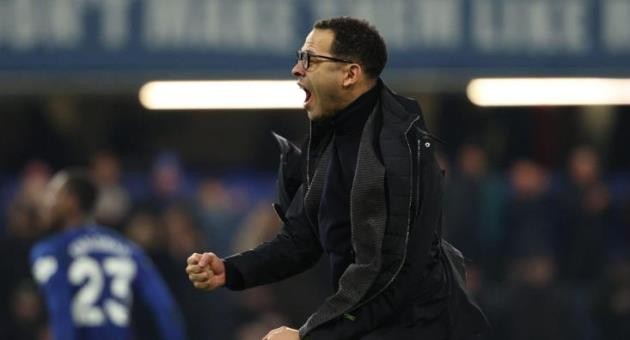 Liam Rosenior thắp lại lửa chiến đấu cho Chelsea.