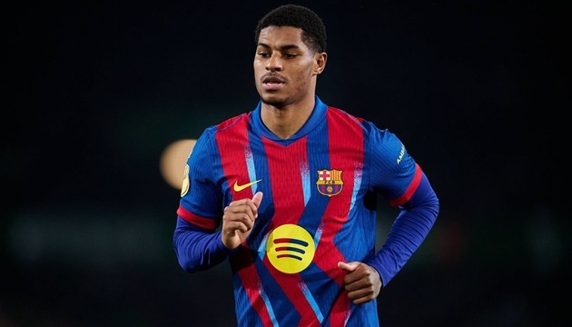 Bản thân Rashford cũng muốn ở lại Barca.