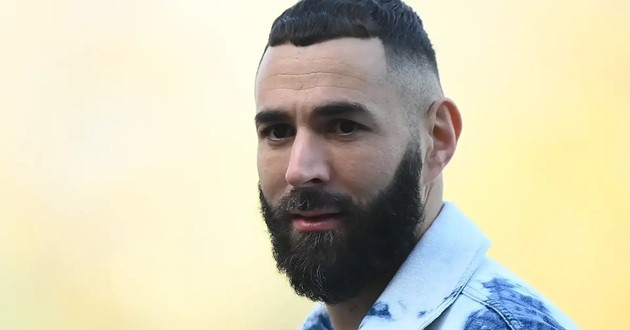 Benzema vẫn muốn ở lại Trung Đông.