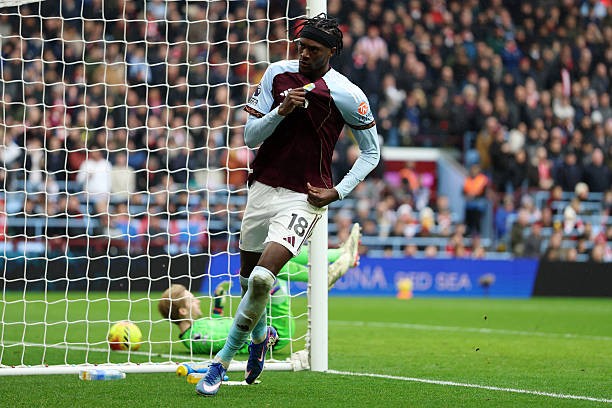 Bàn thắng của Abraham không được công nhận.