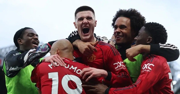  Sesko đã ghi bàn ấn định chiến thắng.