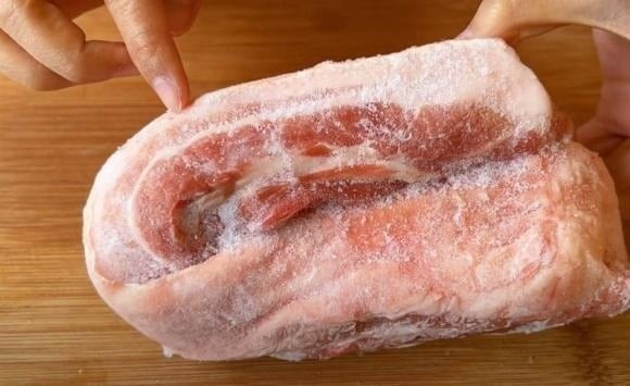 Cấp đông là phương pháp bảo quản thịt hiệu quả, giúp kéo dài thời gian sử dụng và thuận tiện cho việc nấu nướng. 