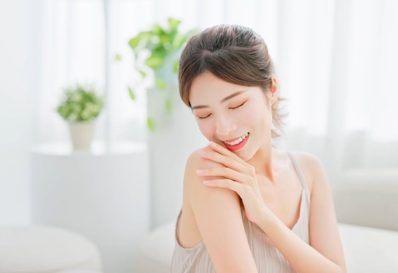 Một đặc điểm đáng chú ý của dầu marula là cấu trúc phân tử nhỏ, giúp dầu dễ dàng thẩm thấu sâu vào da