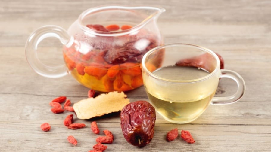 Thường xuyên uống trà táo đỏ kỷ tử được xem là một cách dưỡng gan.