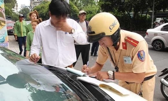 Người vi phạm còn phải khắc phục hậu quả và nộp lại toàn bộ khoản lợi bất hợp pháp có được.