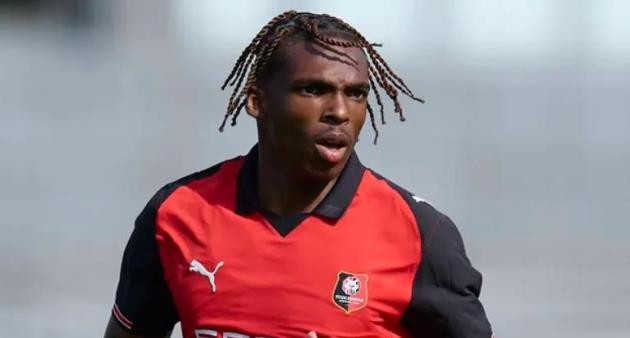 Jeremy Jacquet là một trung vệ toàn diện.