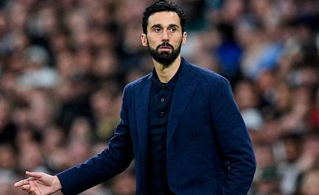 Alvaro Arbeloa lên tiếng về trận thắng tranh cãi của Real Madrid.