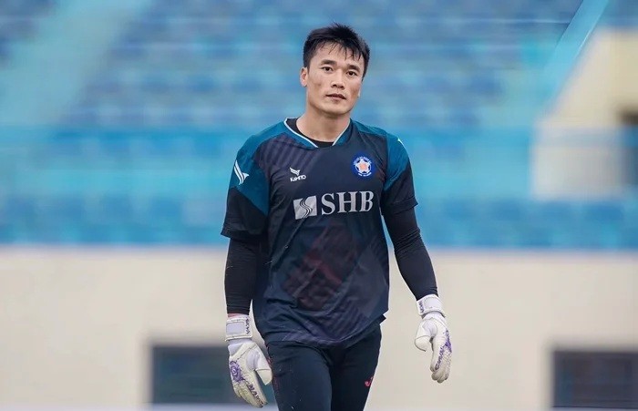 Tiến Dũng sẽ phải nghỉ thời gian dài.