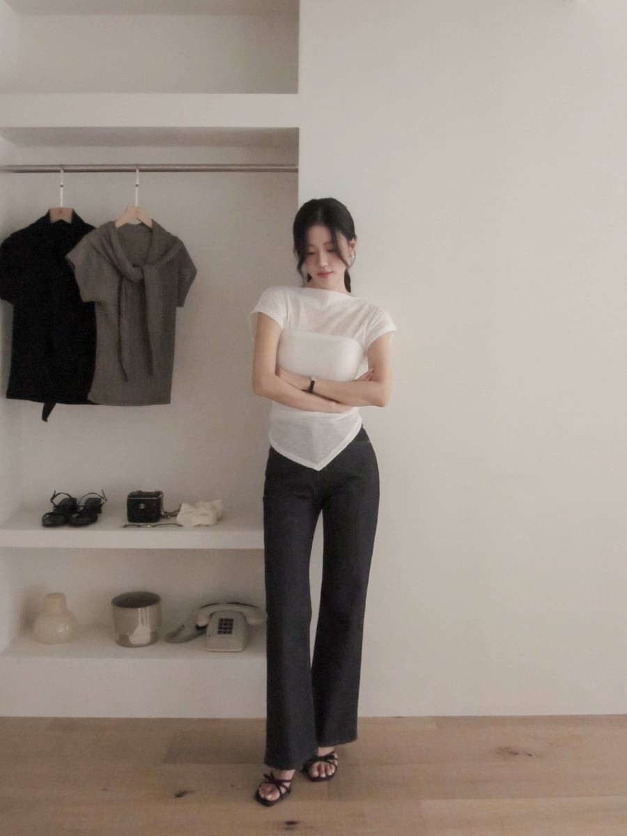 Sandal cao gót ngày càng được ưa chuộng trong môi trường công sở, nhất là vào mùa nắng nóng