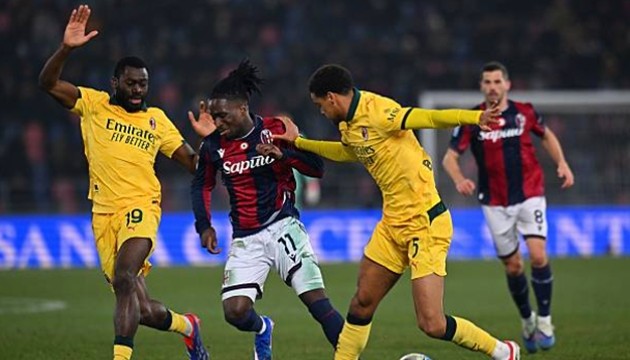 Bologna không chống đỡ nổi đội khách.