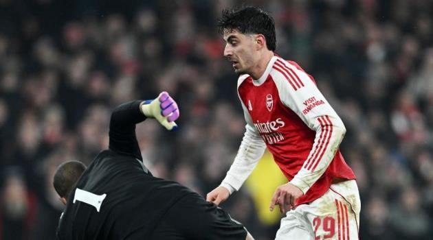 Dự bị: Kai Havertz (thay Gyokeres 69’) - 8 điểm: Có số lần chạm bóng trong khoảng thời gian ngắn ngủi trên sân còn nhiều hơn Gyokeres trong 69 phút. Liên kết lối chơi tốt, giữ bóng chắc chắn và sau đó kết liễu trận đấu bằng pha dứt điểm bình tĩnh tuyệt vời.