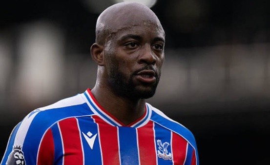 Mateta gặp vấn đề ở đầu gối.