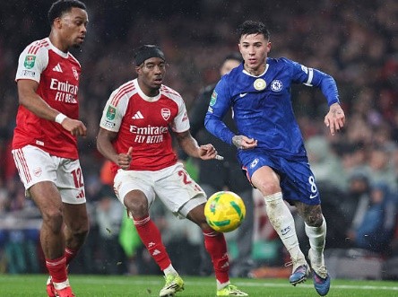 Enzo là một trong những cầu thủ chơi sáng nhất của Chelsea trong trận đấu vừa qua với Arsenal.