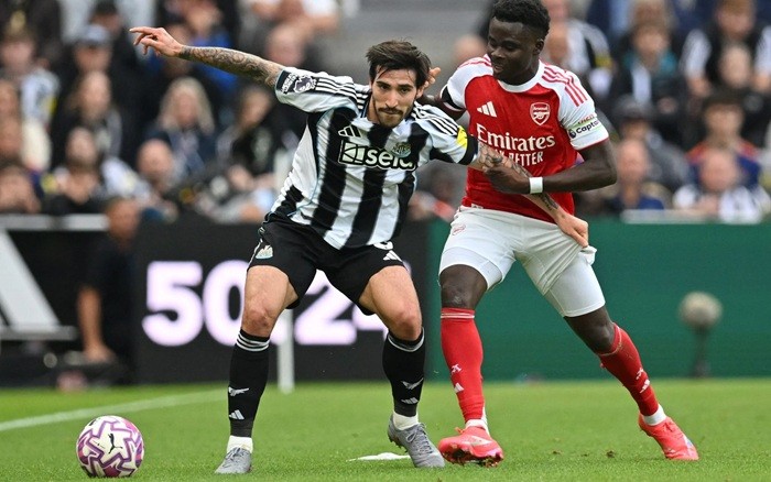  Tonali đã được truyền thông đồn đoán với Arsenal.