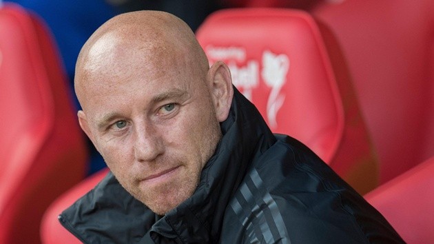 Huyền thoại Nicky Butt có những chia sẻ về ghế HLV trưởng của Man Utd.