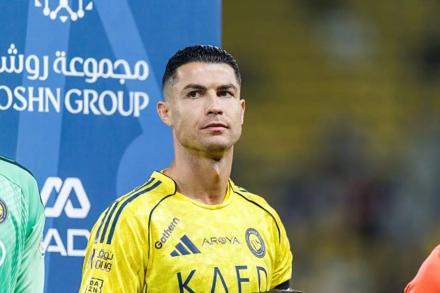 Ronaldo gây chú ý khi từ chối ra sân ở trận gặp Al Riyadh.