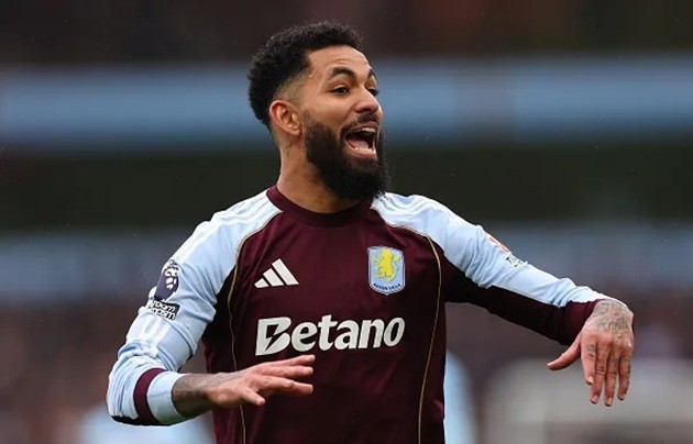 Douglas Luiz đã trở lại Villa