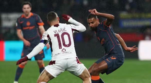 Inter có khởi đầu ấn tượng trước Torino.