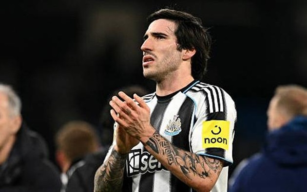 Sandro Tonali nằm trong tầm ngắm của Arsenal.