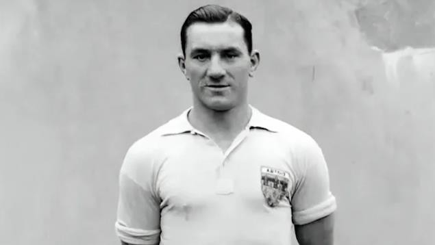  Dembicki ghi 16 bàn trong 1 trận đấu cho Lens.