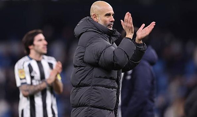 Pep Guardiola thêm một lần vào chung kết EFL Cup.