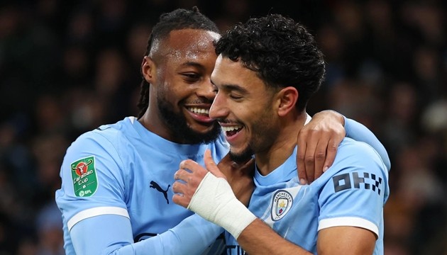 Hàng công Man City vẫn thăng hoa dù không có Erling Haaland.