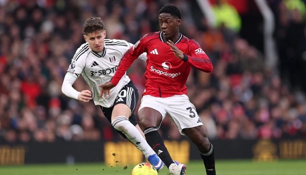 Carrick đã phát huy được phẩm chất của Mainoo.