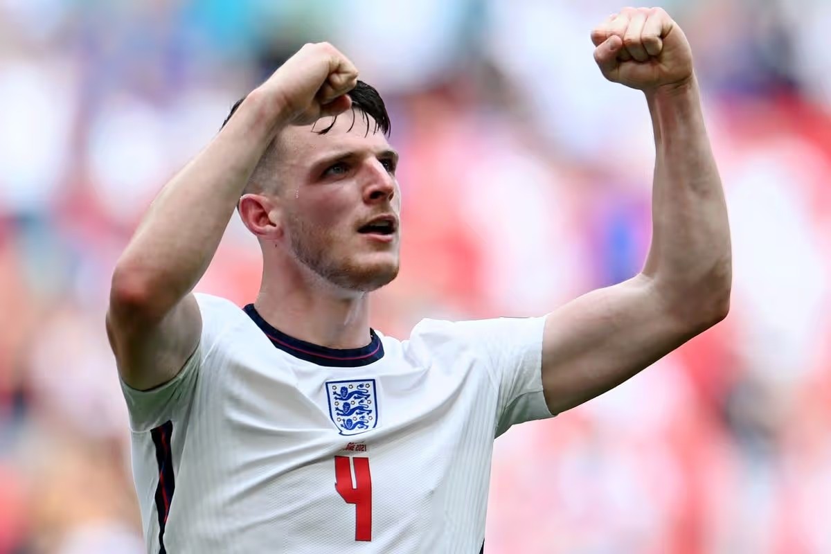 HLV Thomas Tuchel cần cân nhắc kỹ việc sử dụng Declan Rice ở các trận giao hữu.