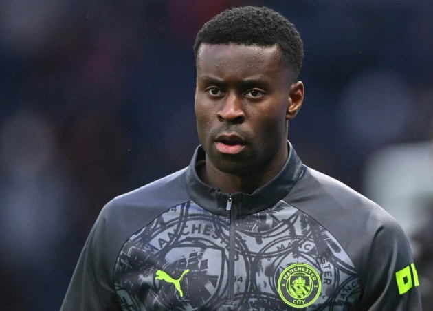 Marc Guehi sẽ không thể góp mặt chung kết Carabao Cup.