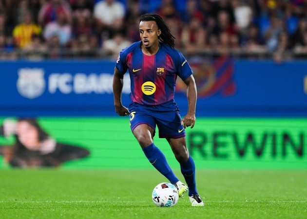 Barca được cho có thể đồng ý bán Kounde vào mùa hè.