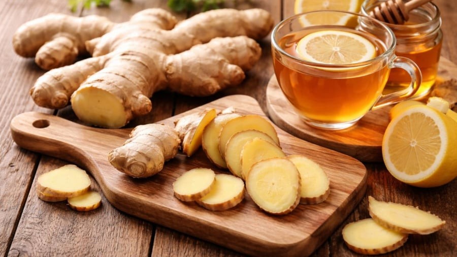 Gừng có tính ấm ăn buổi sáng thích hợp và buổi tối nên hạn chế