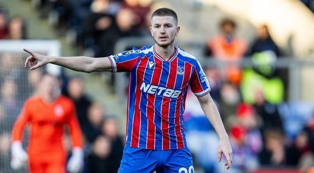 Adam Wharton được cả MU lẫn Liverpool săn đón.