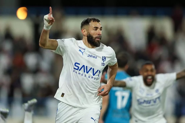 Benzema ra mắt hoàn hảo ở Al Hilal.