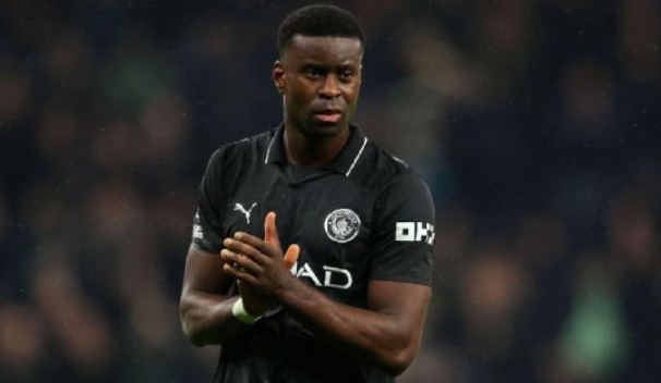 Guehi cập bến Man City.