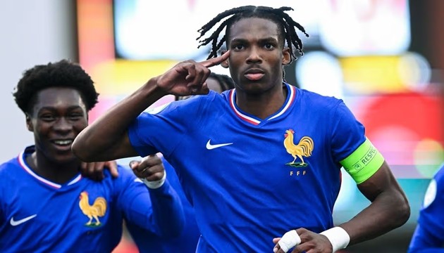 Jeremy Jacquet sẽ đến Liverpool vào mùa hè.