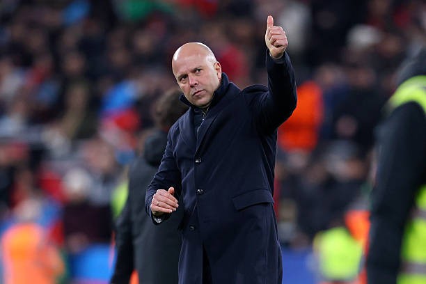 Arne Slot cần giúp Liverpool đảm bảo vị trí trong Top 4 Ngoại hạng Anh nếu muốn giữ ghế tại Anfield.