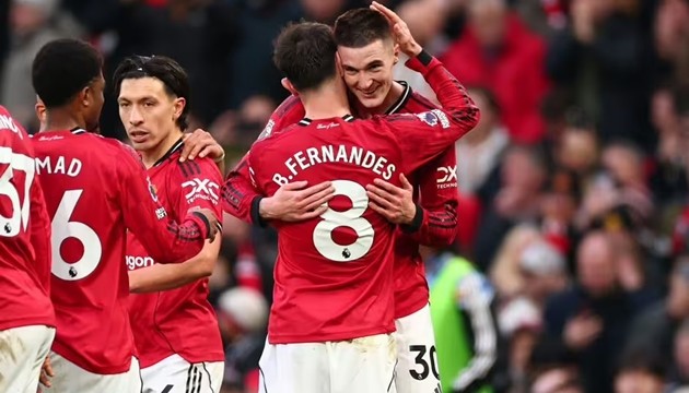 Vấn đề hợp đồng Bruno Fernandes là quan trọng hàng đầu của MU dù dưới bất kỳ HLV hay sơ đồ chiến thuật nào.