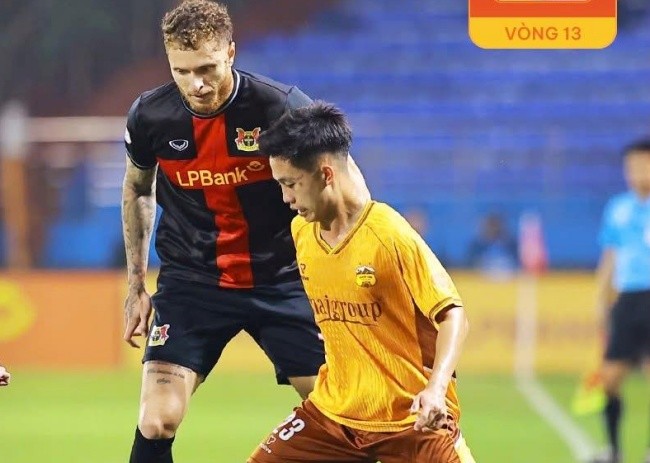 HAGL giành 3 điểm trước Ninh Bình.