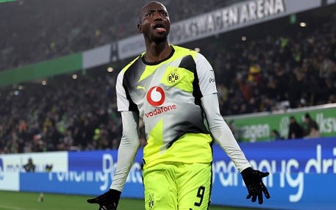 Guirassy ghi bàn thắng quan trọng giúp Dortmund giành thắng lợi chung cuộc.