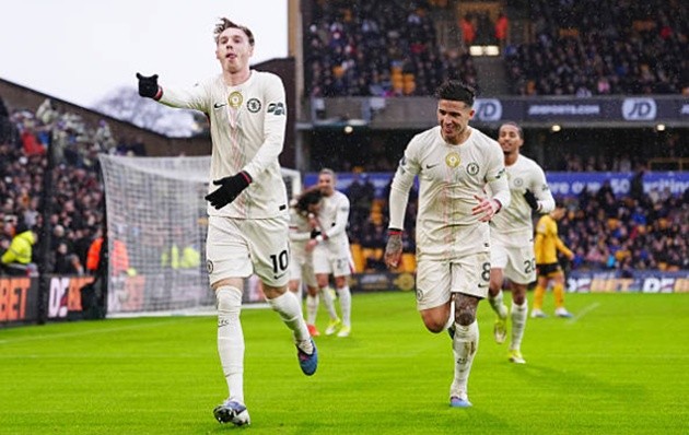 Palmer lập hat-trick hạ Wolves.