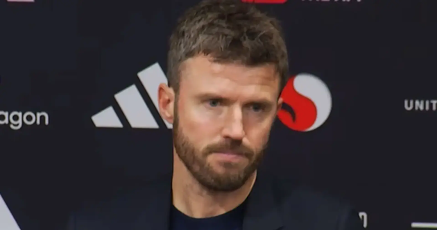 HLV Carrick đánh giá cao vai trò của Jonny Evans trong bàn thắng của Mbeumo. 