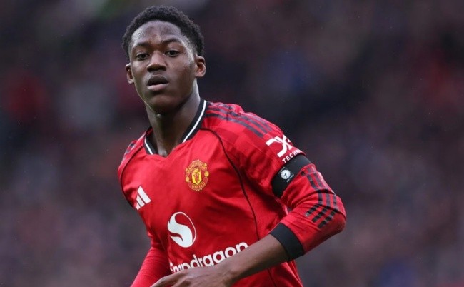 Kobbie Mainoo tỏa sáng trước Tottenham.