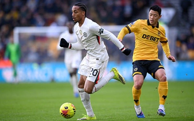 Tiền đạo Brazil đang chơi càng hay