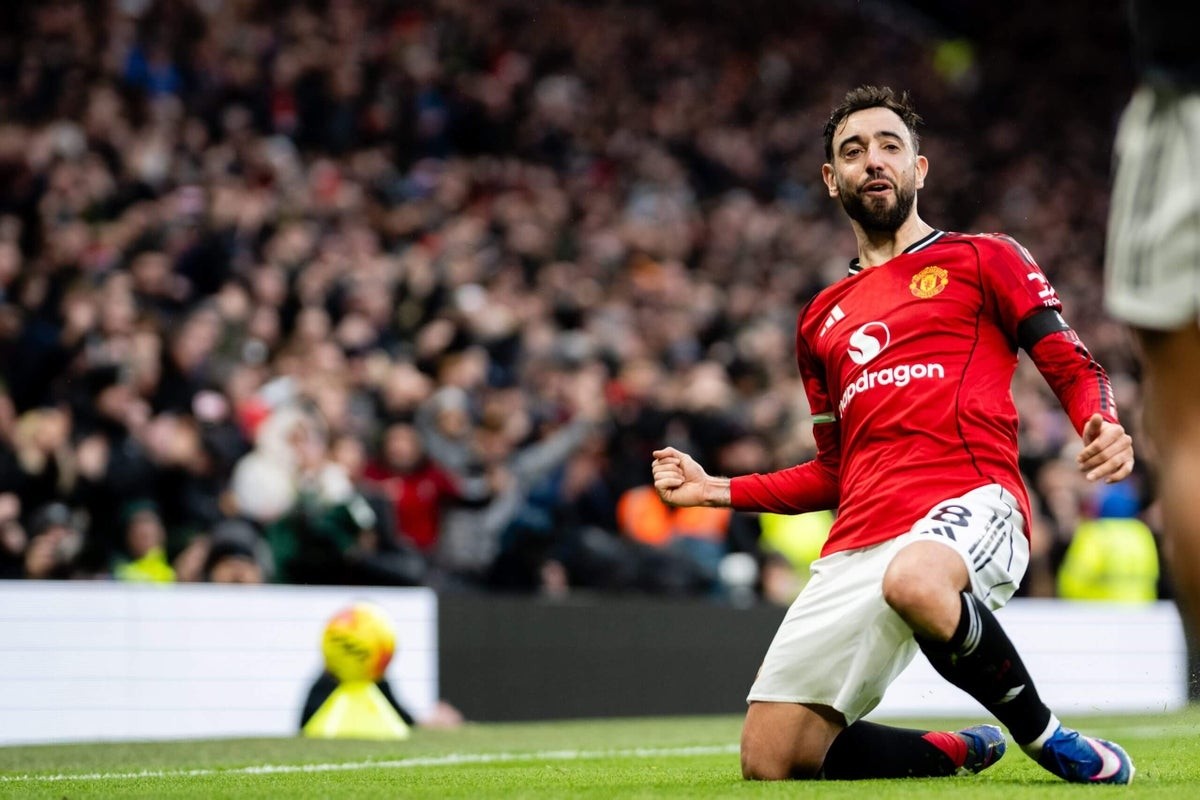 Bruno Fernandes tỏa sáng trước Tottenham.
