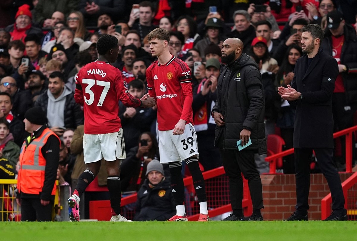 Tyler Fletcher vừa được trao cơ hội ra mắt Man Utd ở Ngoại hạng Anh.