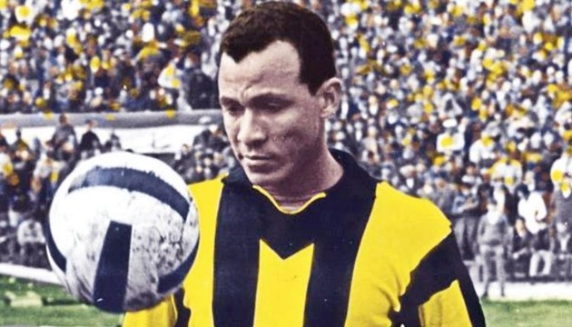 Alberto Spencer là huyền thoại của bóng đá Ecuador.