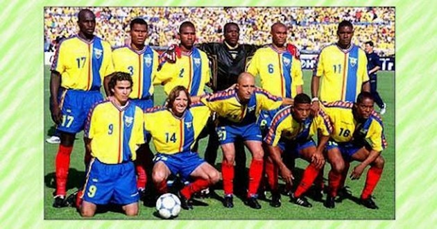 Ecuador giành vé dự World Cup 2002 sau một hành trình quả cảm.