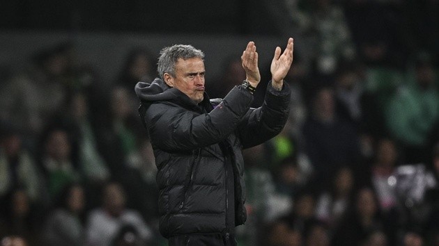 Chưa chắc chắc dự Champions League, Man Utd khó thuyết phục Enrique.