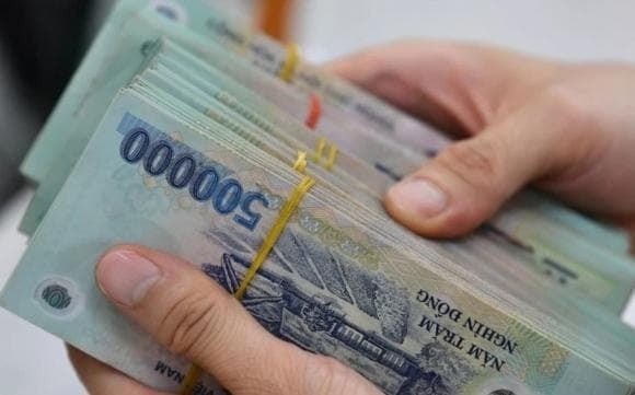 Hằng tháng, doanh nghiệp có trách nhiệm đóng phần bảo hiểm thất nghiệp theo tỷ lệ quy định, đồng thời khấu trừ tiền lương của từng người lao động để đóng cùng lúc vào Quỹ bảo hiểm thất nghiệp.

